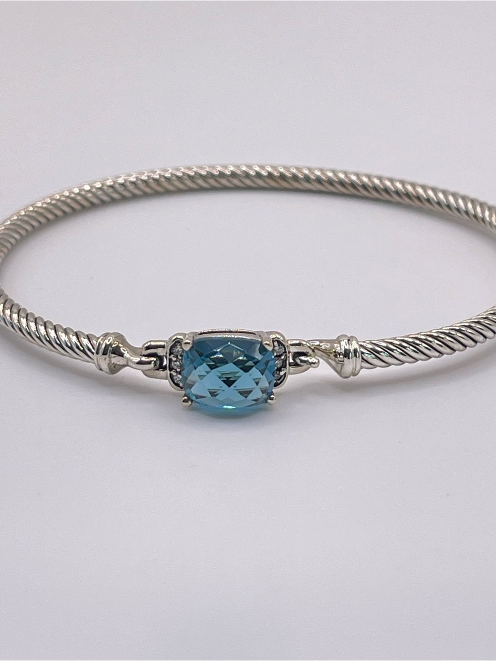 David Yurman Petite Wheaton Bracelet with Hampton Blue Topaz and Diamonds - Picture 4 of 13